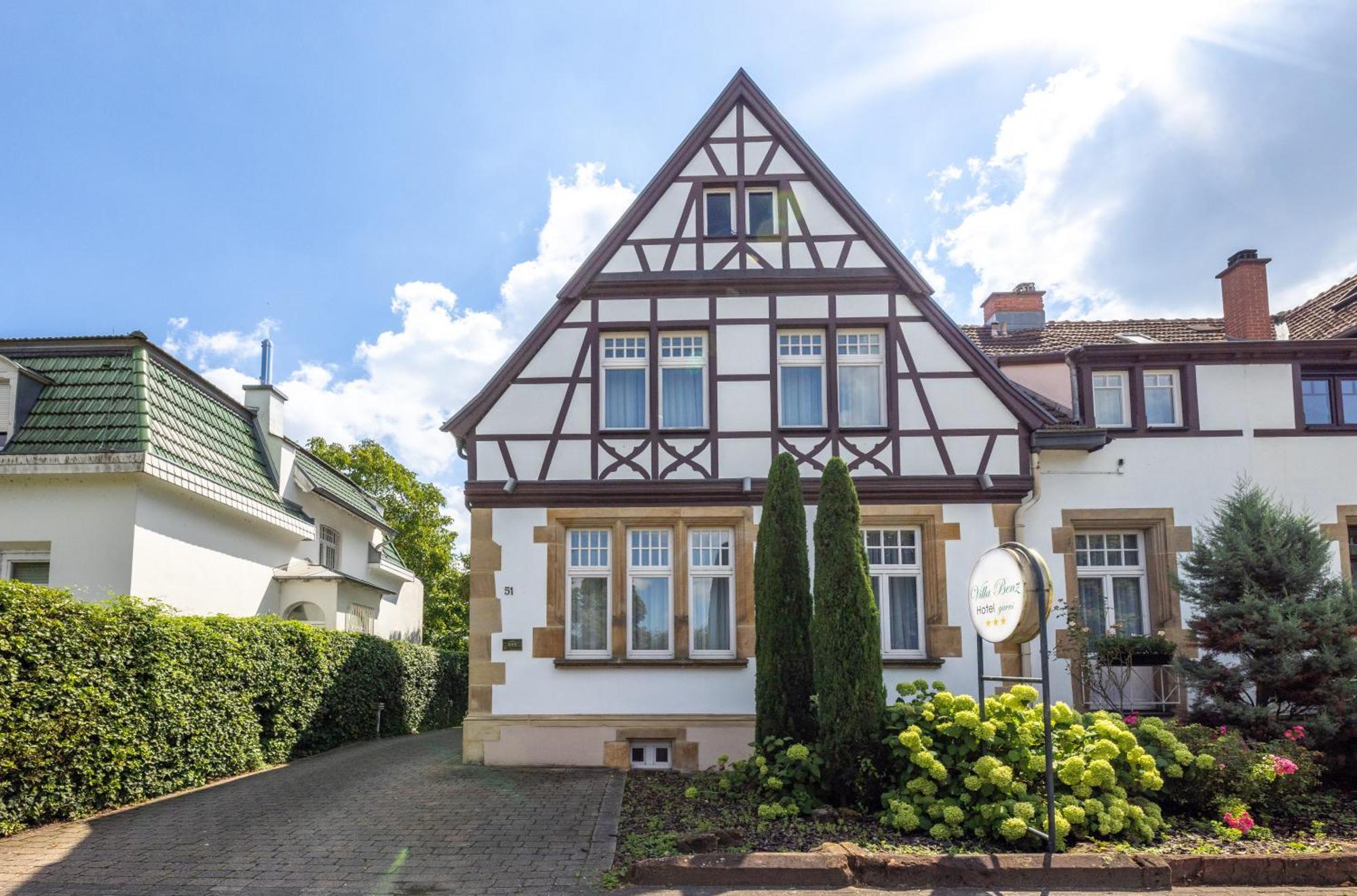 Villa Benz Hotel Garni Schwetzingen Buitenkant foto